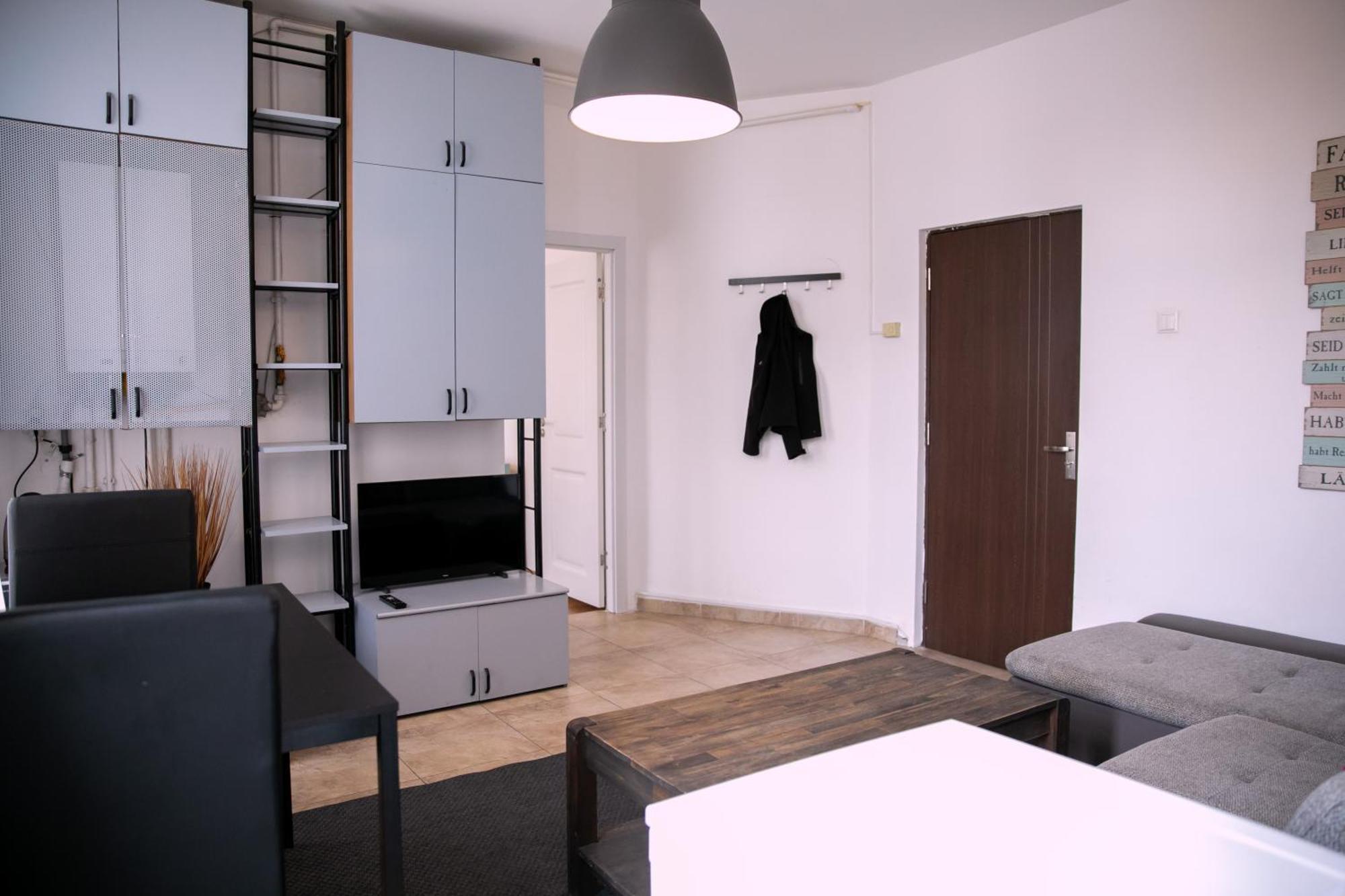 Color Apartments Street Blanari 12 بوخارست المظهر الخارجي الصورة
