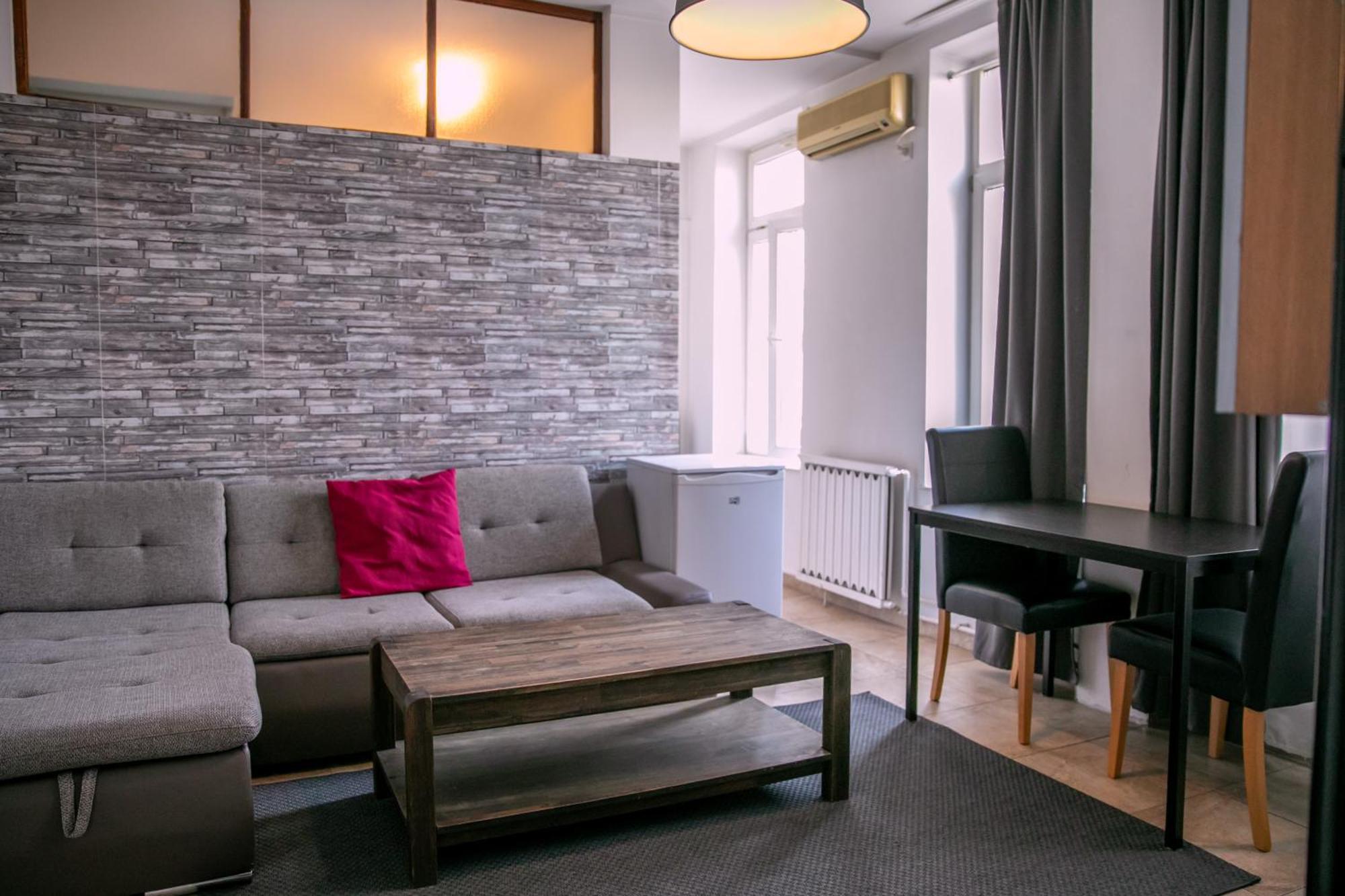 Color Apartments Street Blanari 12 بوخارست المظهر الخارجي الصورة
