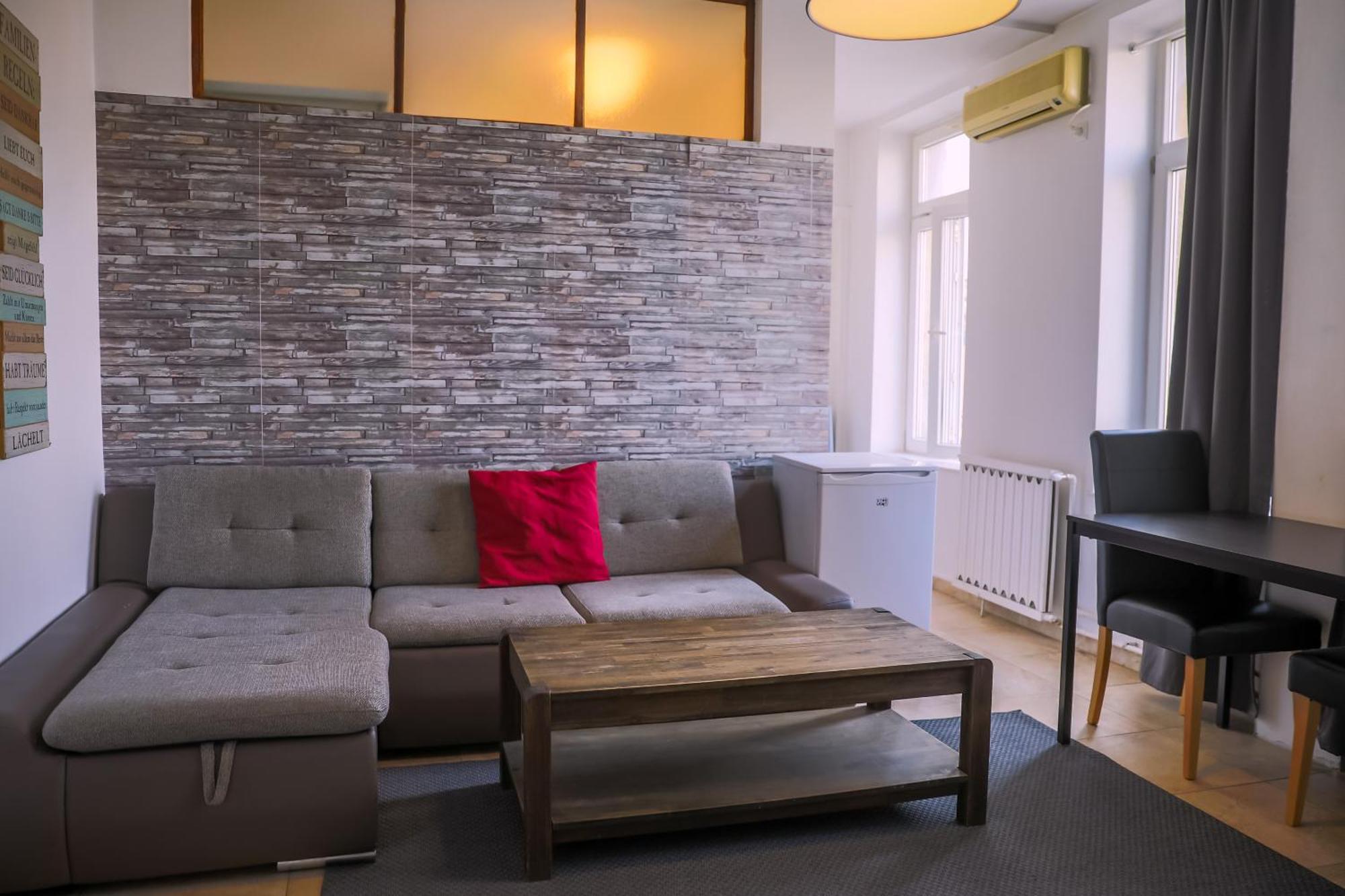 Color Apartments Street Blanari 12 بوخارست المظهر الخارجي الصورة