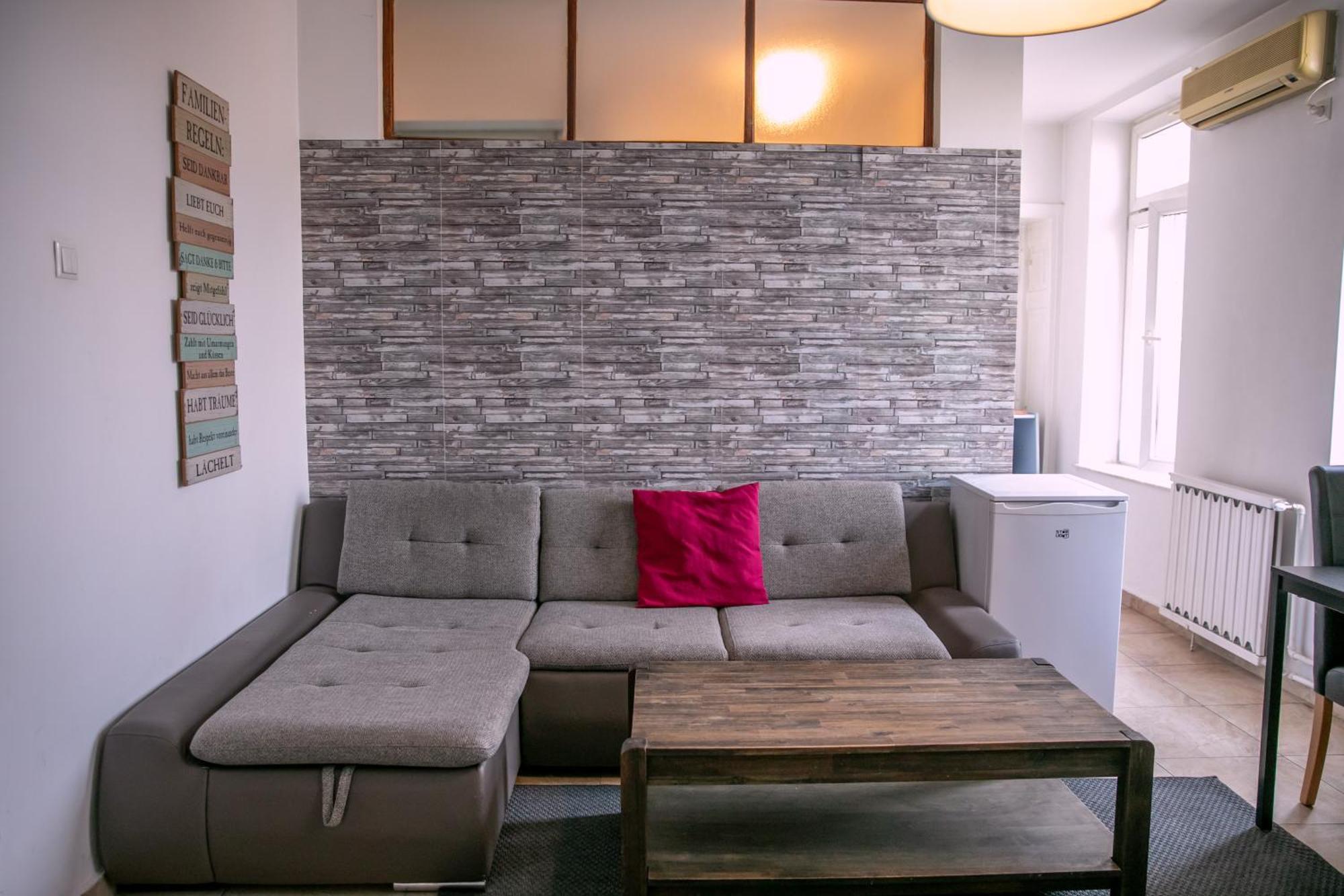 Color Apartments Street Blanari 12 بوخارست المظهر الخارجي الصورة