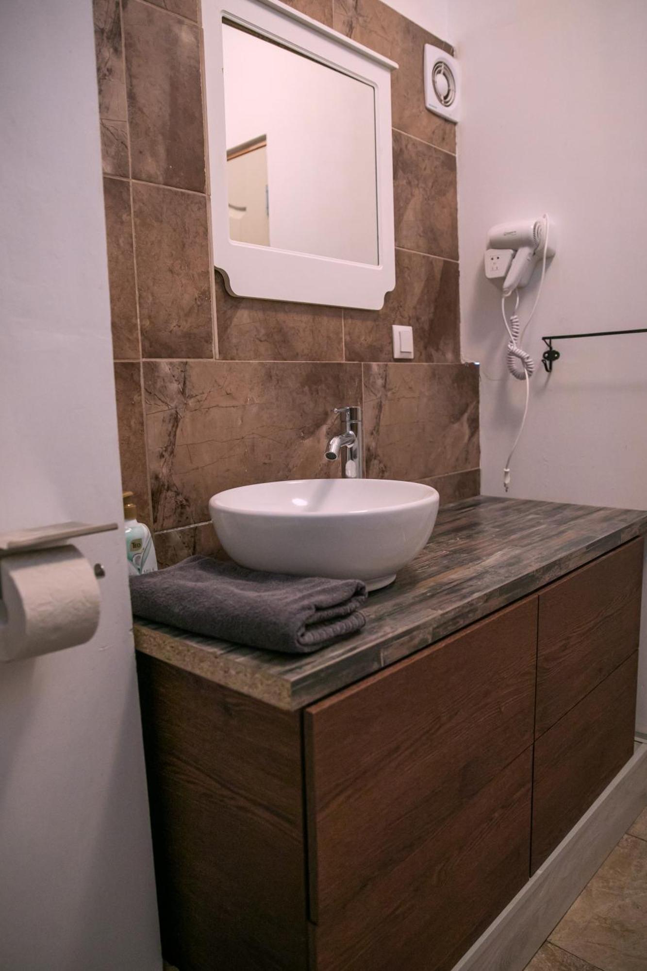 Color Apartments Street Blanari 12 بوخارست المظهر الخارجي الصورة