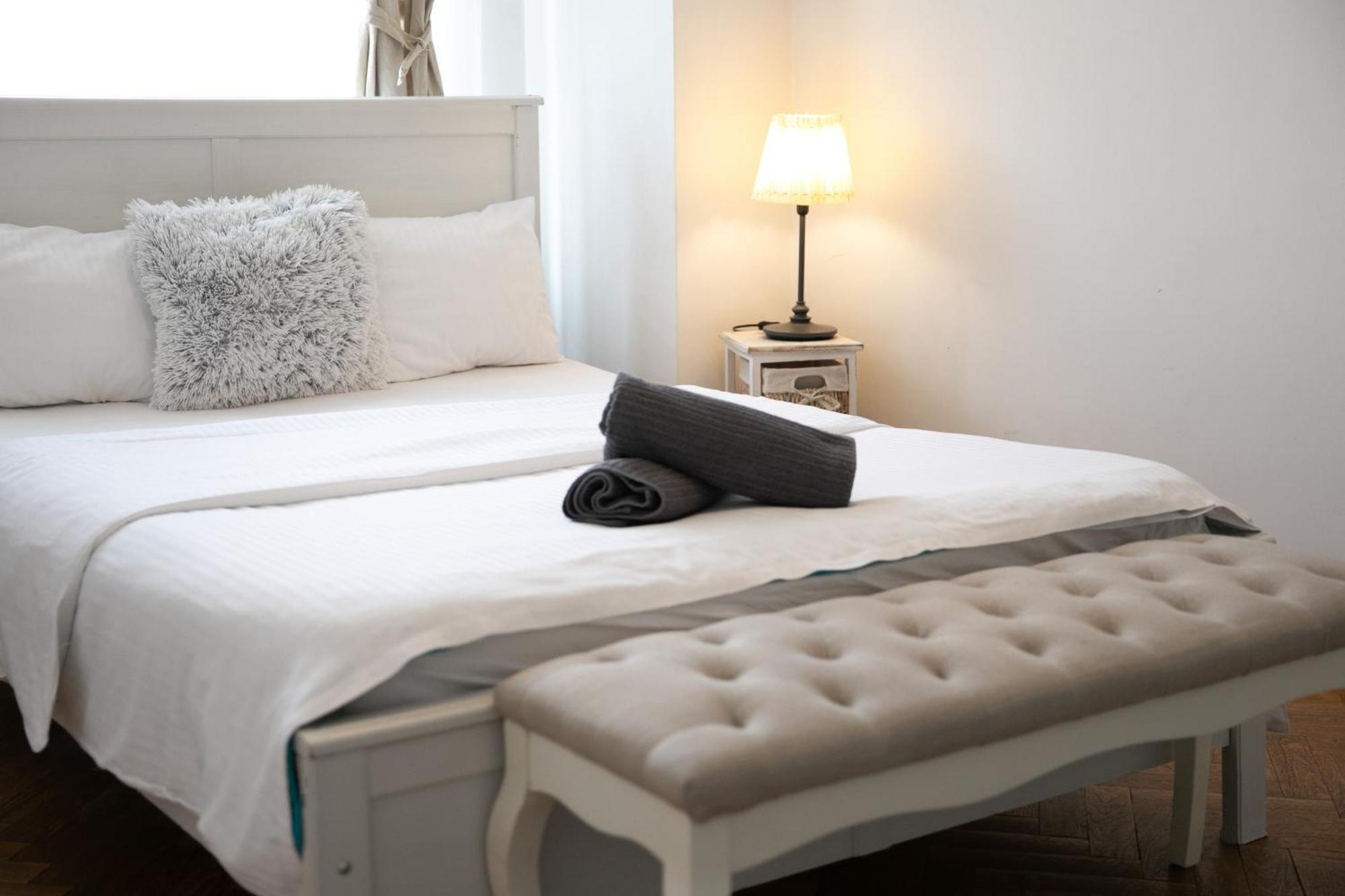Color Apartments Street Blanari 12 بوخارست المظهر الخارجي الصورة