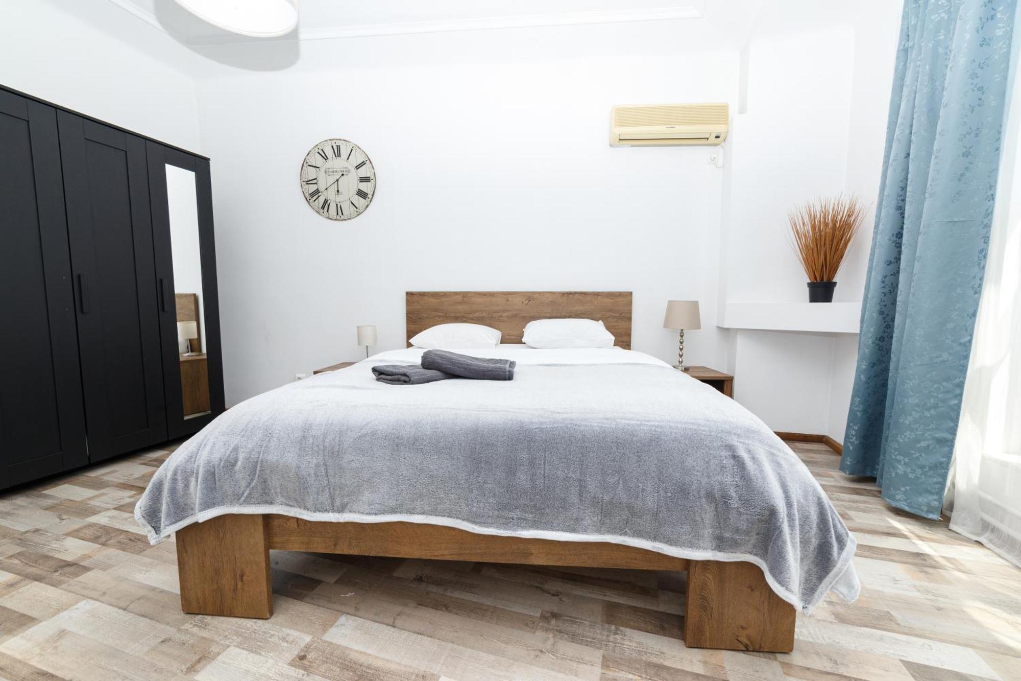 Color Apartments Street Blanari 12 بوخارست المظهر الخارجي الصورة